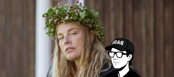 Ida Engvoll, Sommar i P1, bästa sommarpratet 2025, poesi i radio, sommarprat recension, kärlek och politik, självhushållning, folkmusik radio, årets sommarprat, allvar och humor P1, lyssnartips P1, djupa sommarprat, SR Sommar recension, radio som berör, Ida Engvoll händerna